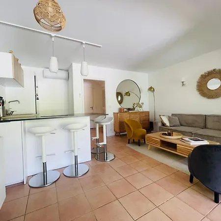 Maison Hébergement de vacances *