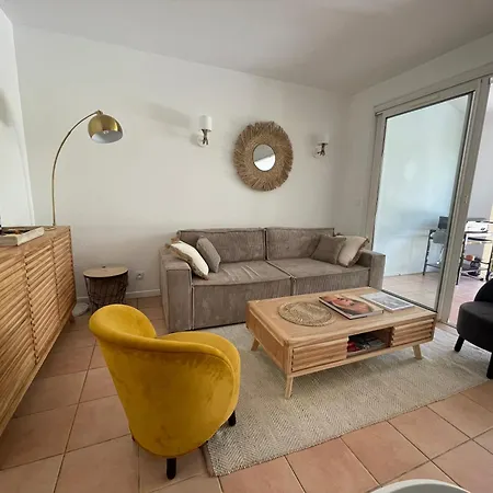 Maison *