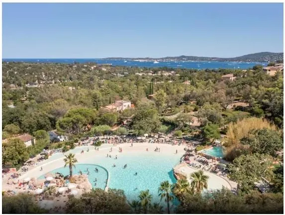 5 Pers Avec Piscines Dont Piscine A Vagues Proche Et Saint-tropez * Grimaud